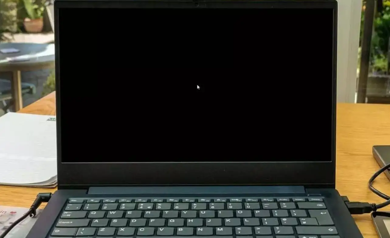 cara mengatasi laptop layar hitam